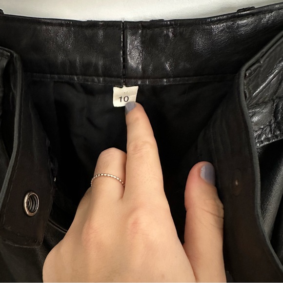 SOLD - VINTAGE BLACK LEATHER PLEATED TAPERED STRAIGHT PANTS - Picture 8 of 11